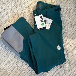 NEE Stio Environ Women’s Ski Pants, Small